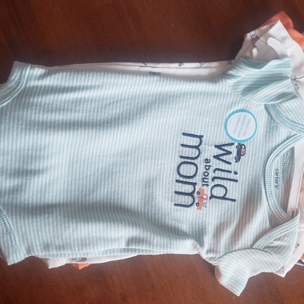 set of 5 pk adorable Carter's onsies